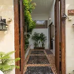 Villa Kainara 2 - Cozy Villa In Center Of Seminyak